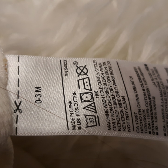 New with tags ☆OLD NAVY☆ Newborn Thermal Dinosaur Bodysuit☆ - Picture 12 of 12